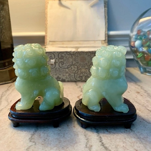 Vintage Pair Of Jade Foo Dogs With Wooden Stand & Original Box - Picture 4 of 15